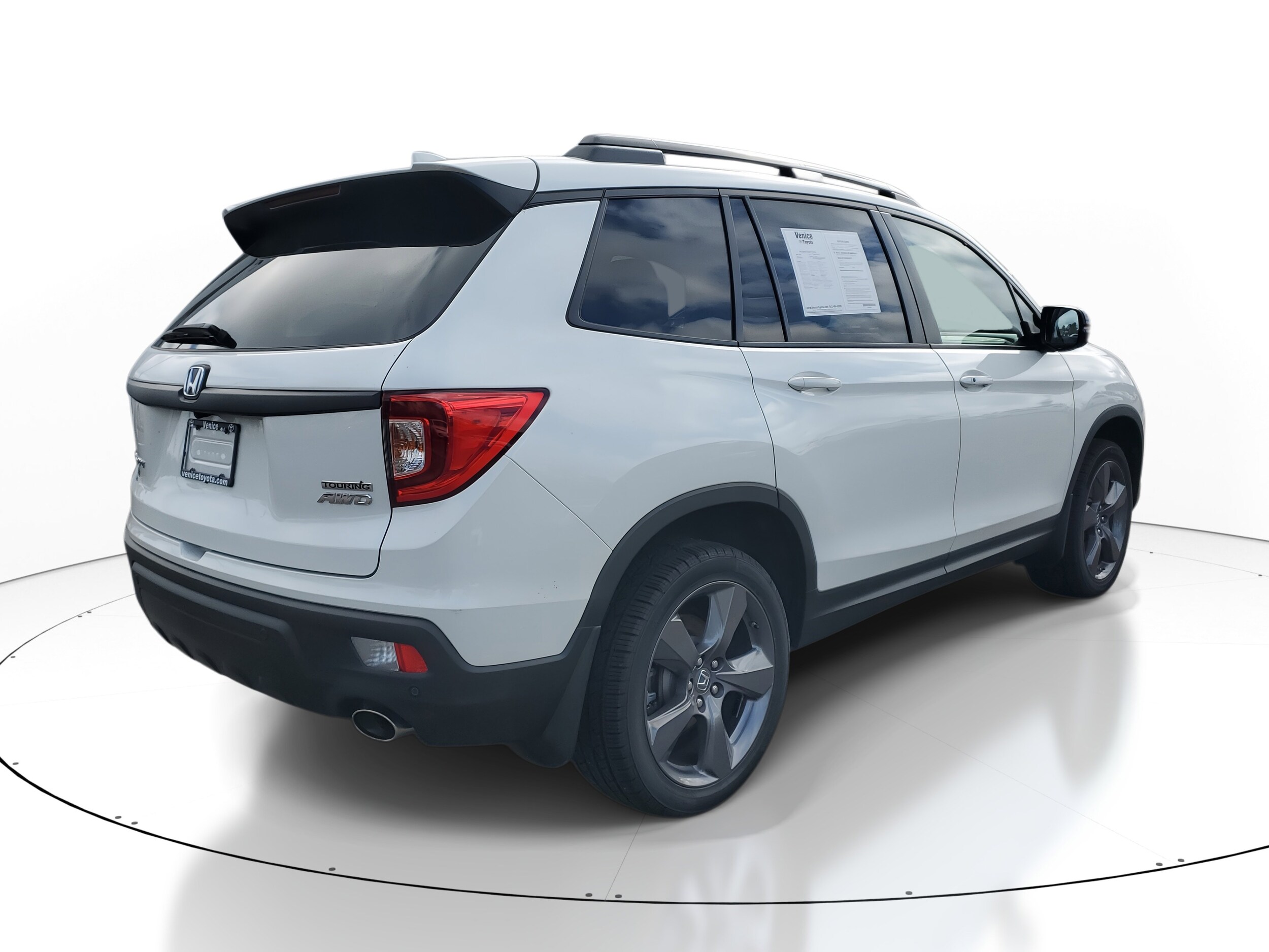 2021 Honda Passport Touring photo 4