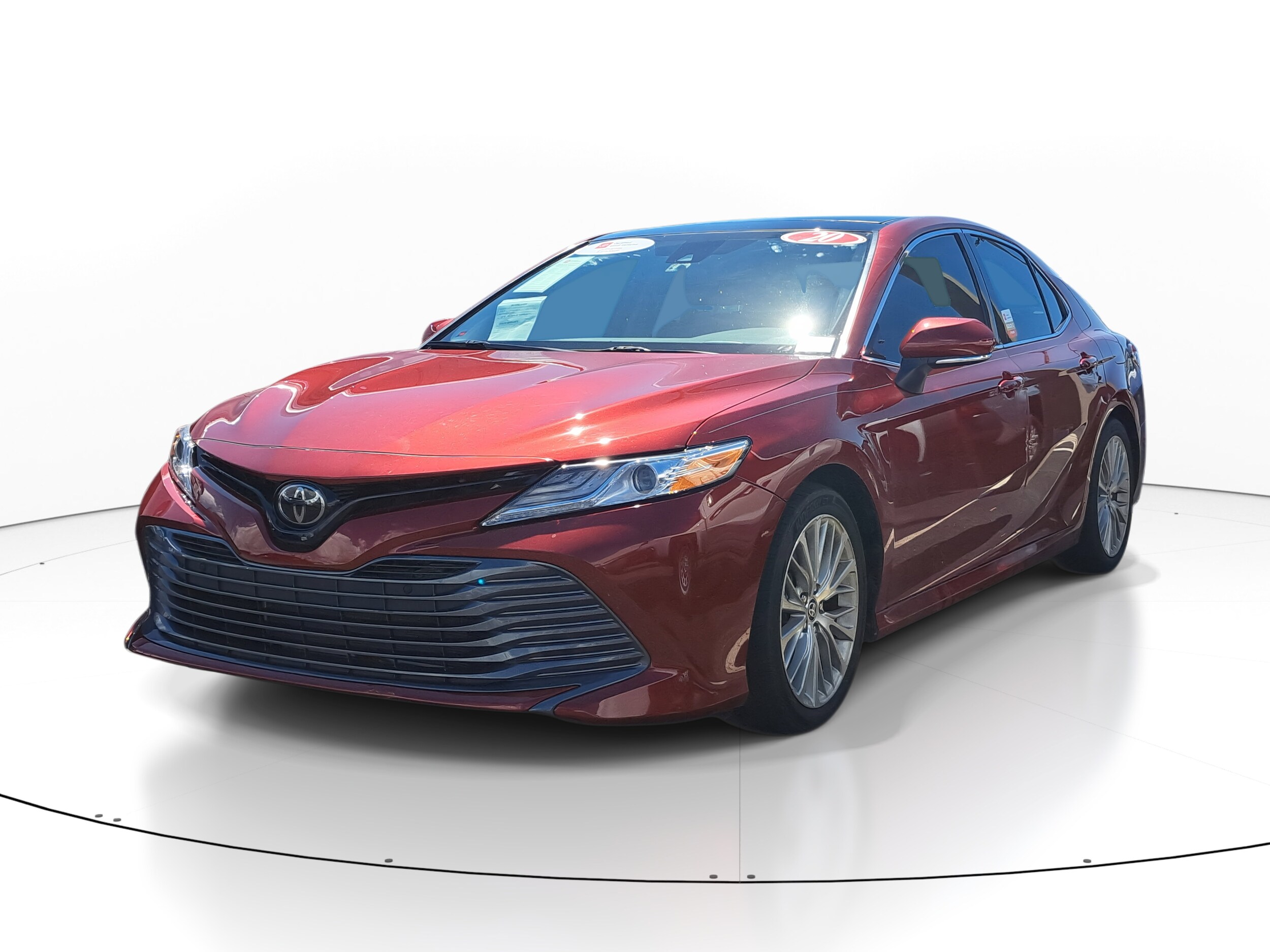2020 Toyota Camry XLE photo 3