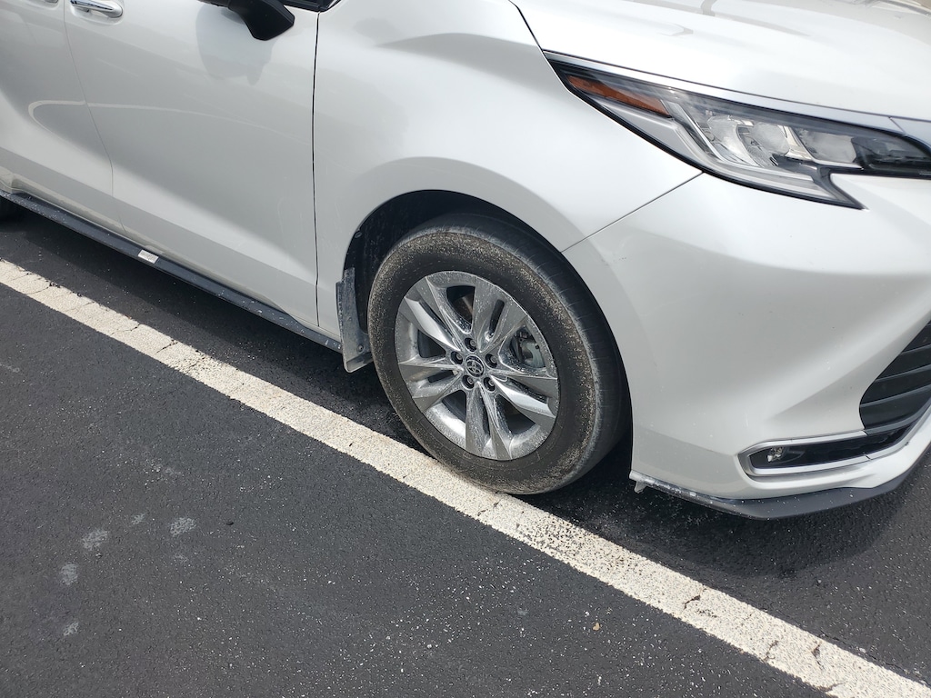 Certified 2024 Toyota Sienna Limited 7 Passenger Van Passenger Van