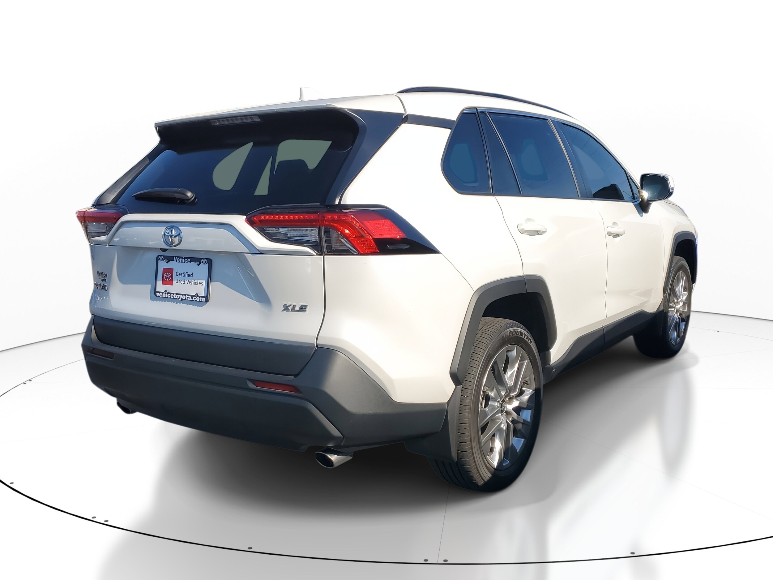 2024 Toyota RAV4 XLE Premium photo 2