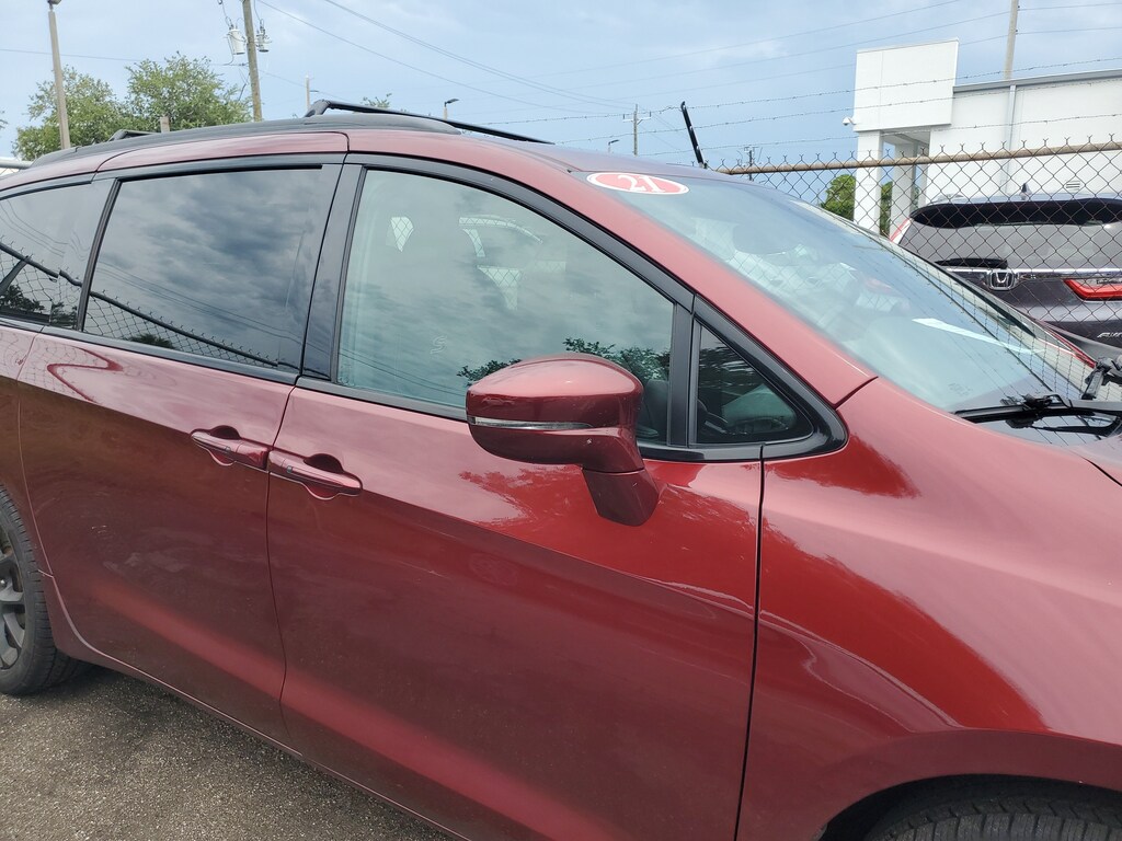 Used 2021 Chrysler Pacifica Touring L Van Passenger Van