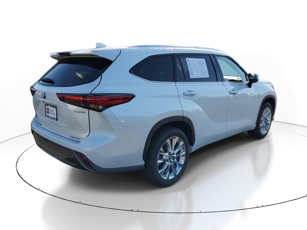 2023 Toyota Highlander Hybrid Limited photo 4