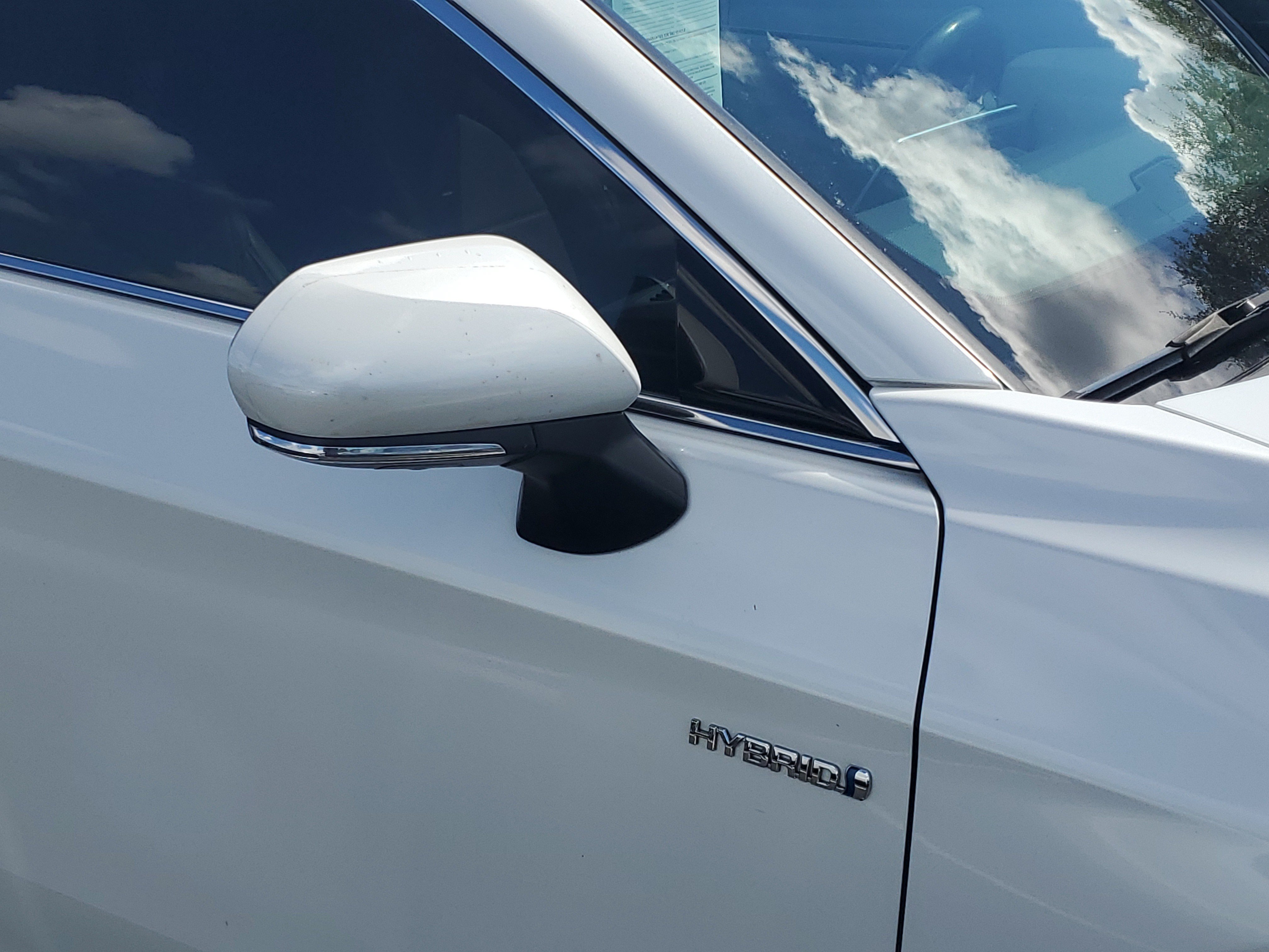 Used 2021 Toyota Avalon Hybrid Limited Sedan