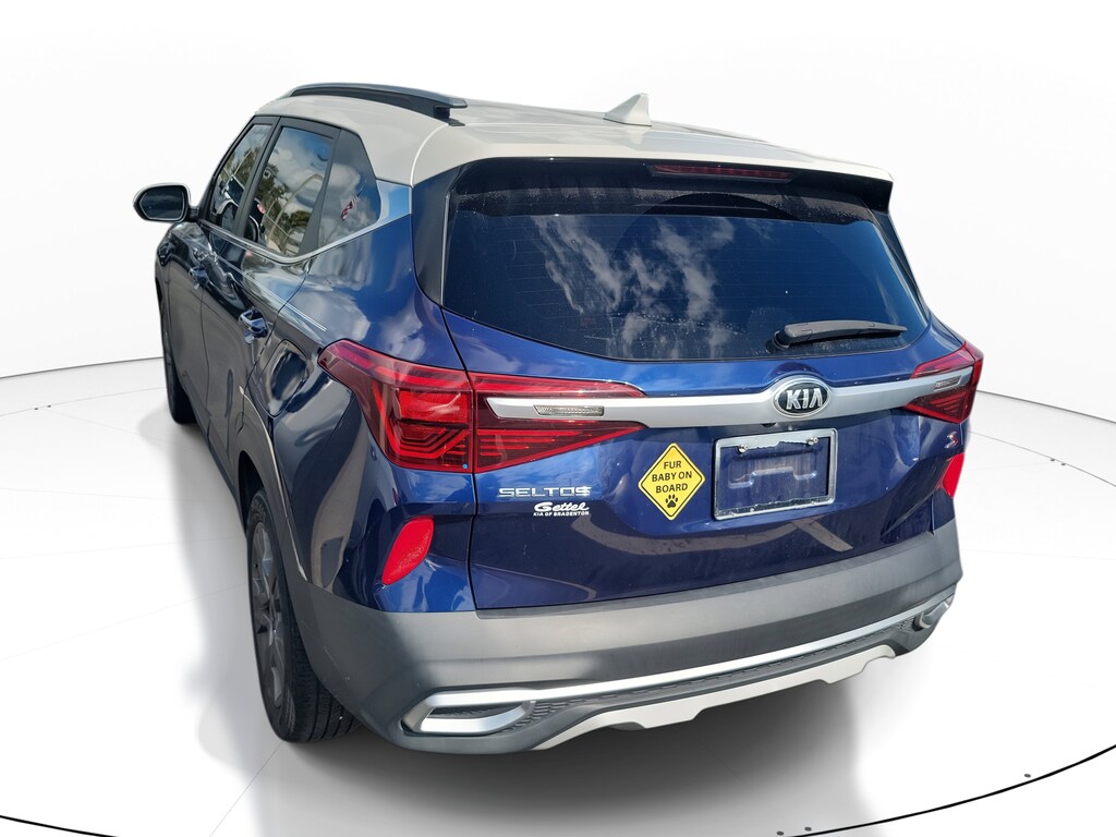 2021 Kia Seltos S photo 3