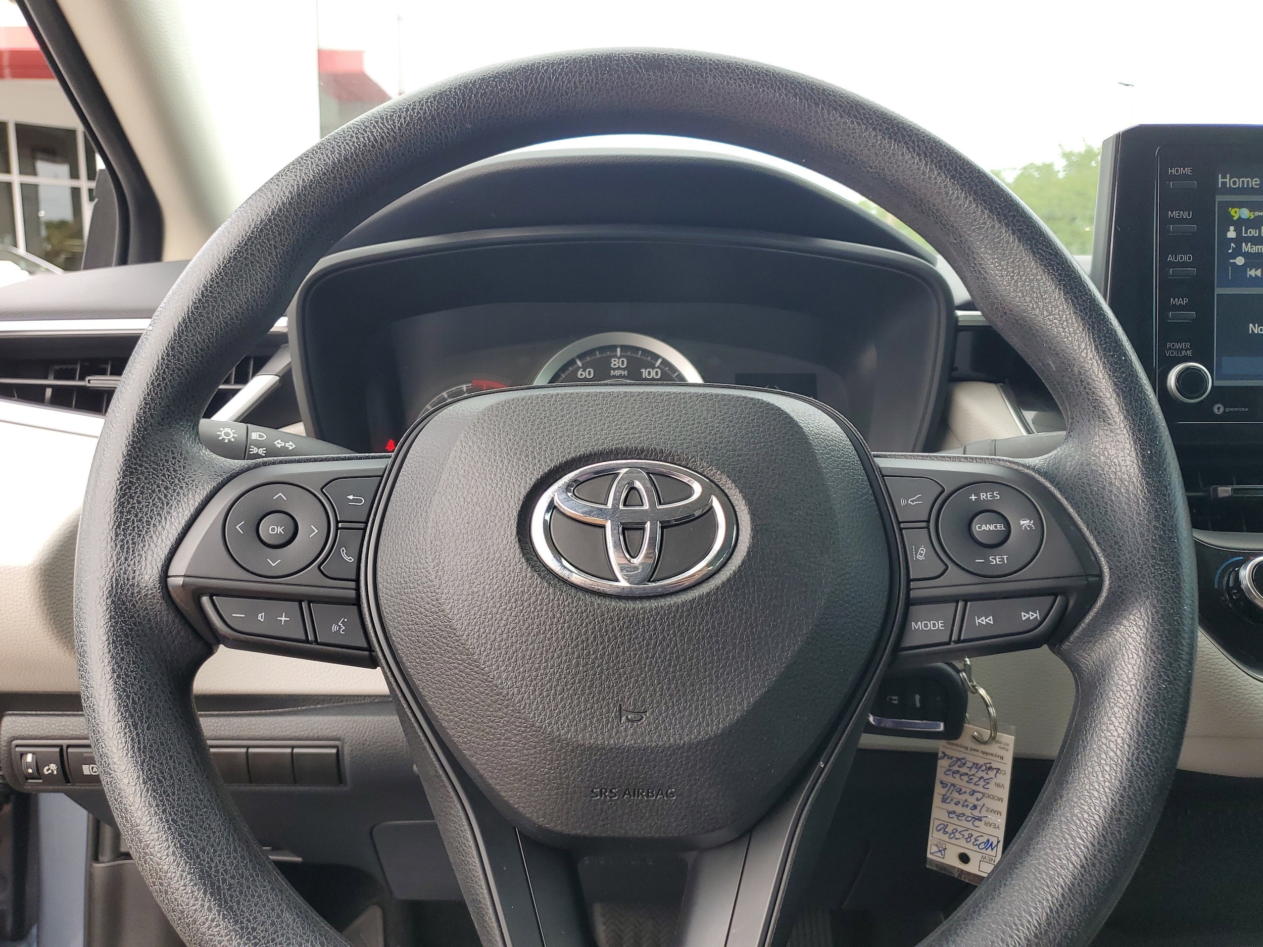 2022 Toyota Corolla LE - Photo 18
