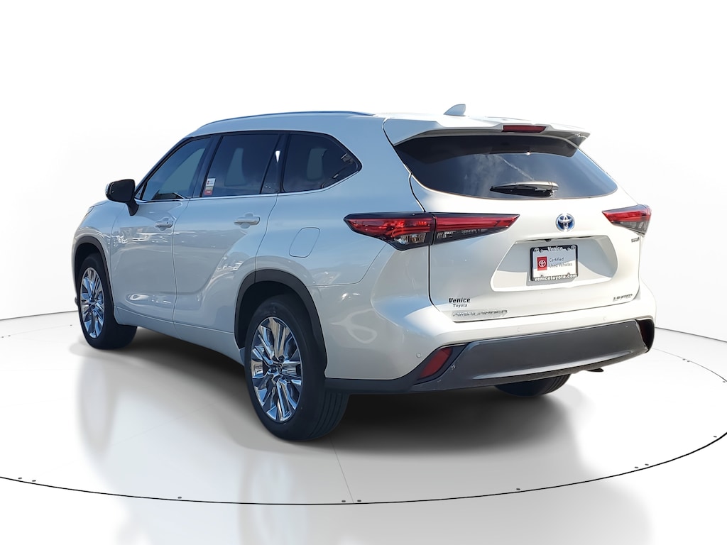 Certified 2023 Toyota Highlander Hybrid Limited SUV