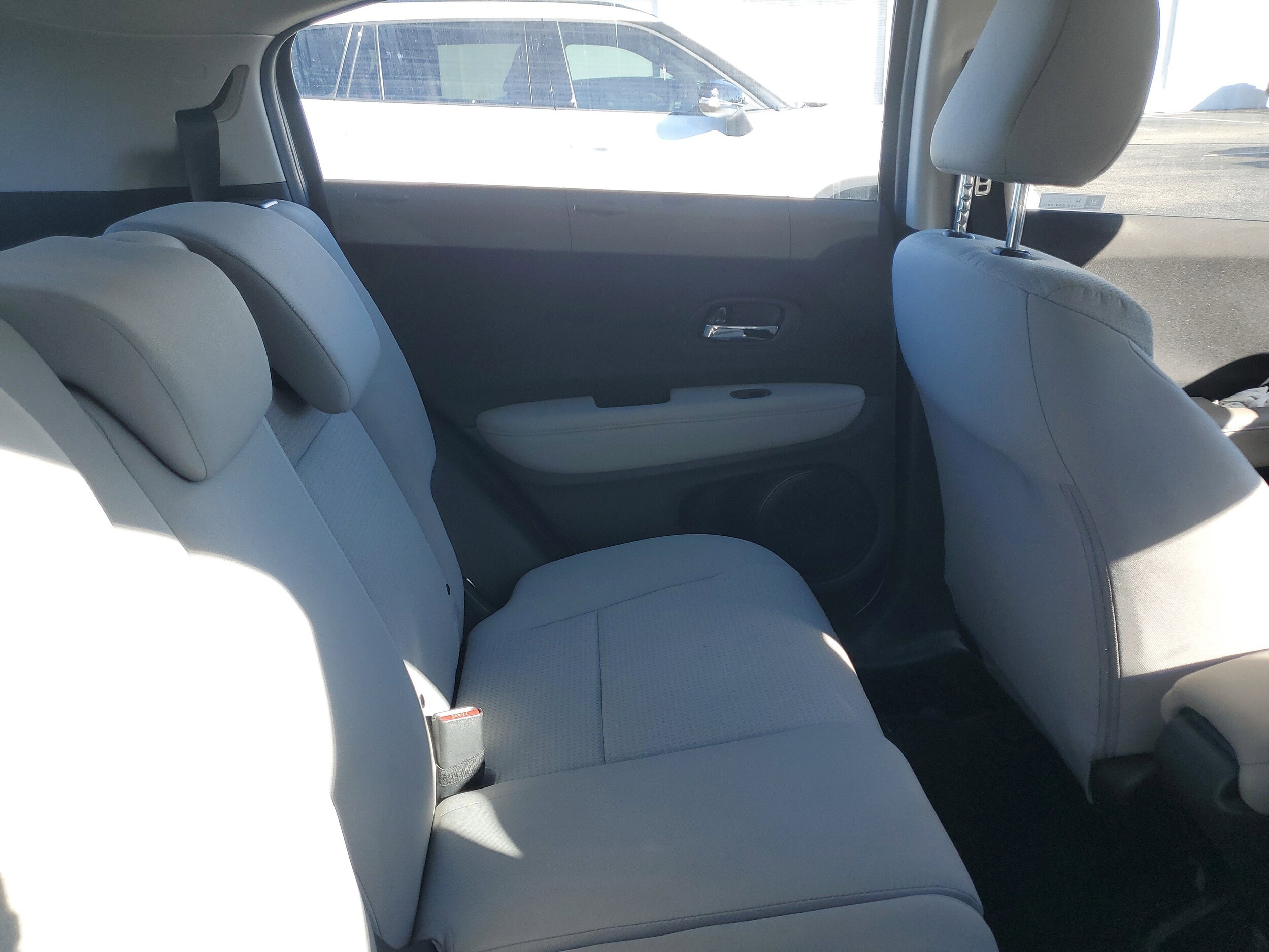 2022 Honda HR-V LX photo 2