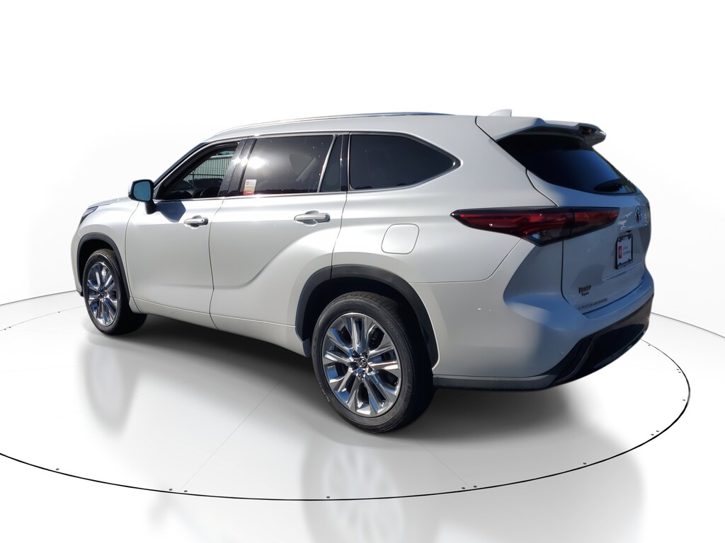 2023 Toyota Highlander Hybrid Limited photo 3