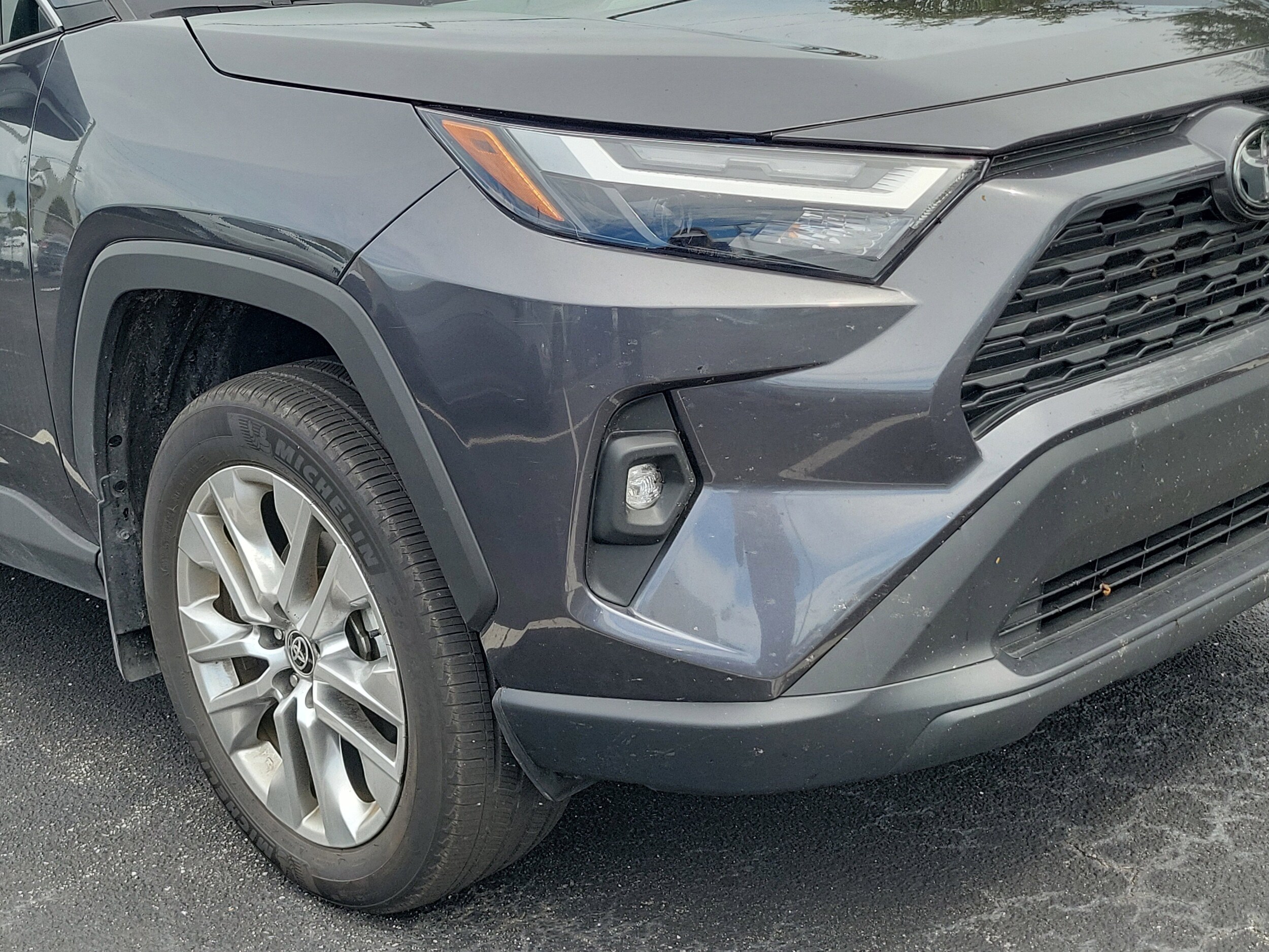 2024 Toyota RAV4 XLE Premium photo 2