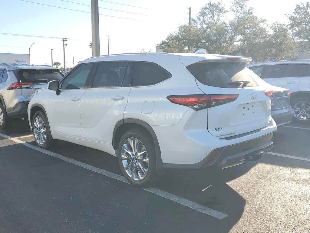 Certified 2022 Toyota Highlander Limited SUV