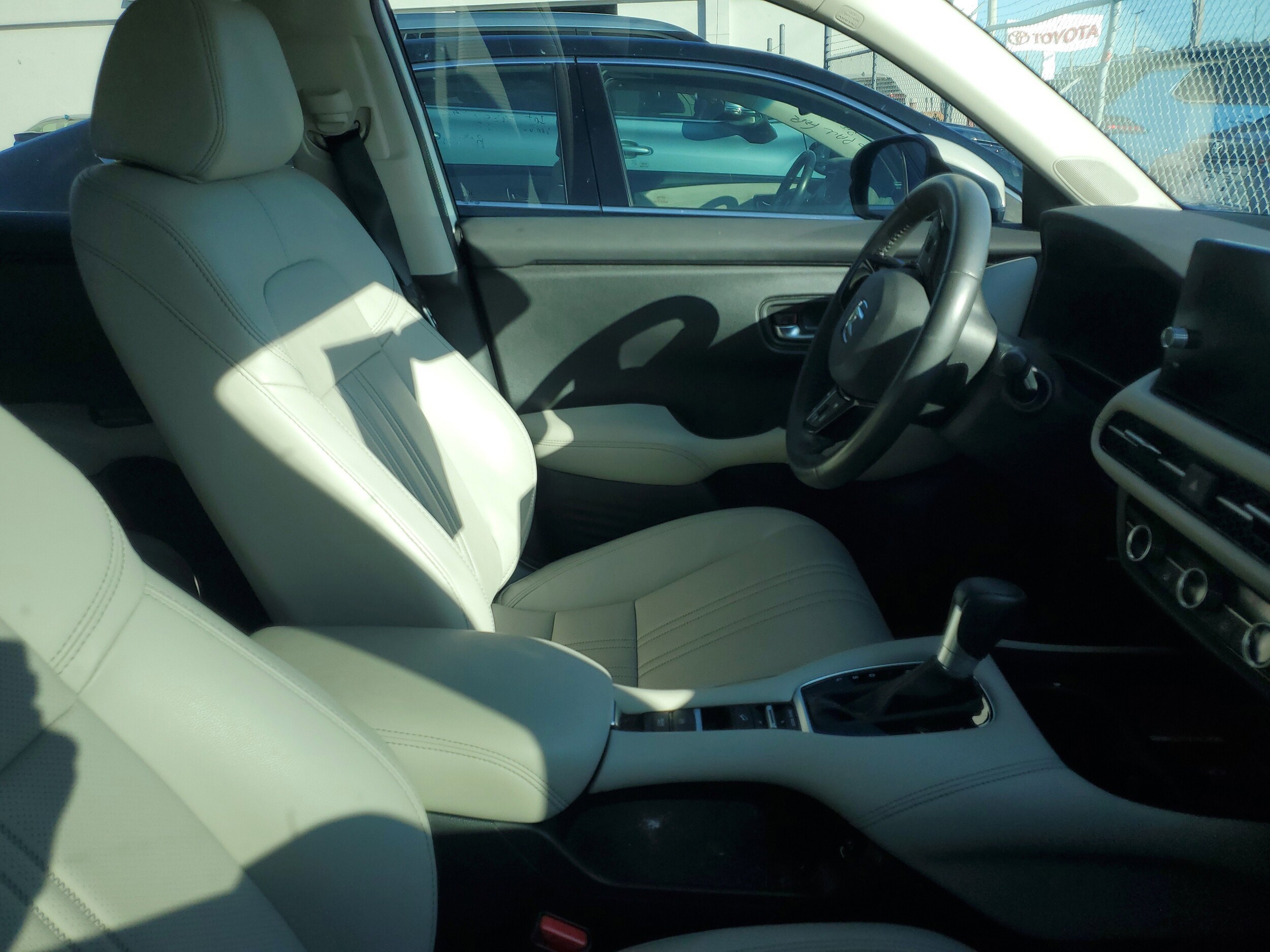 2024 Honda HR-V EX-L 2WD photo 2