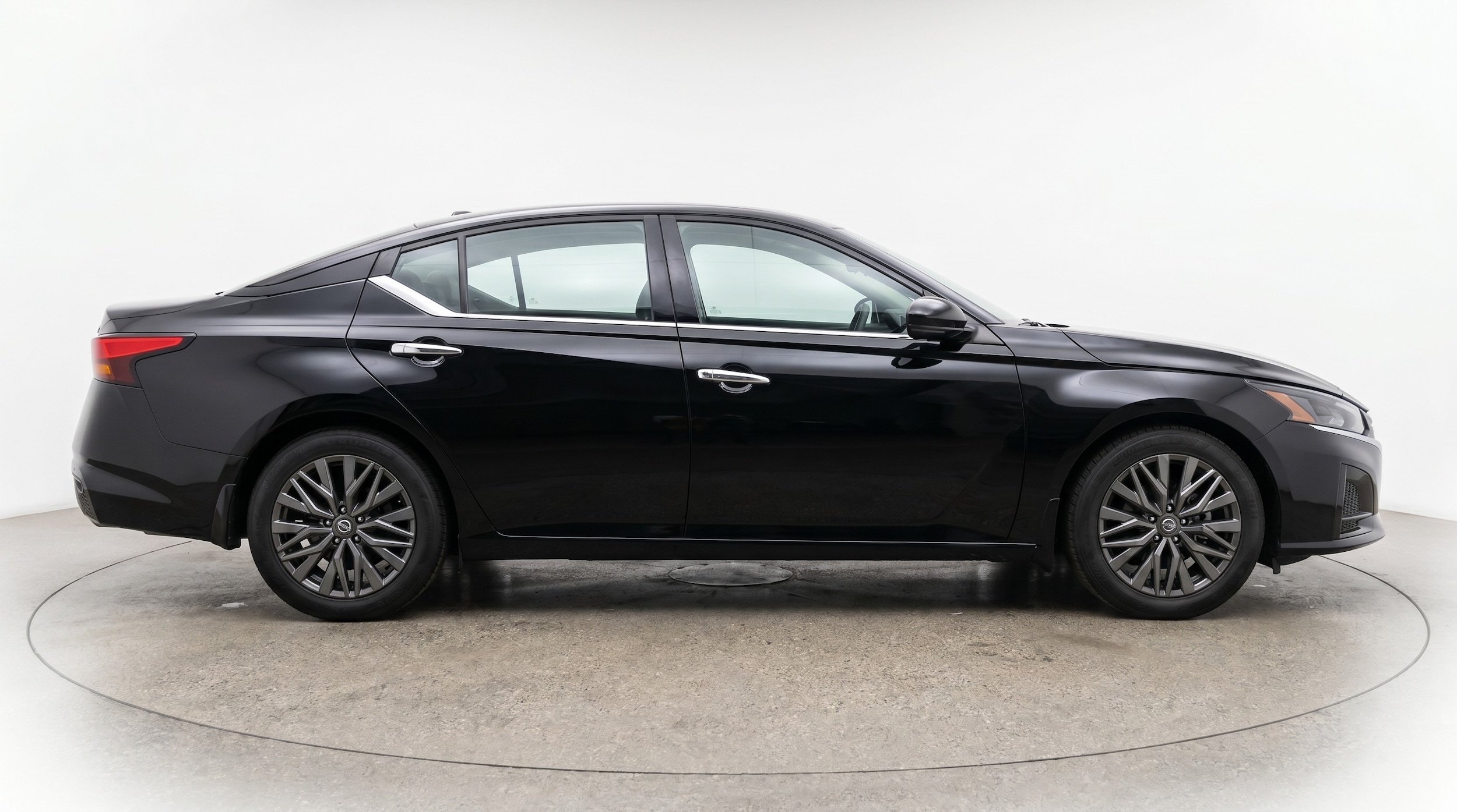 Thumbnail: 2025 Nissan Altima - 8
