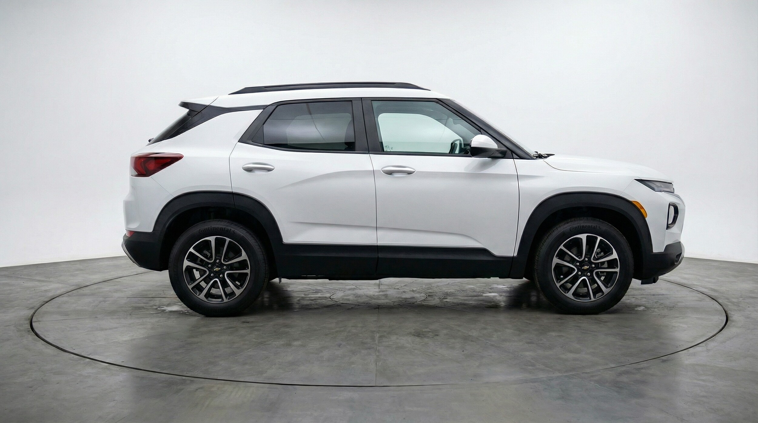 Thumbnail: 2025 Chevrolet TrailBlazer - 8