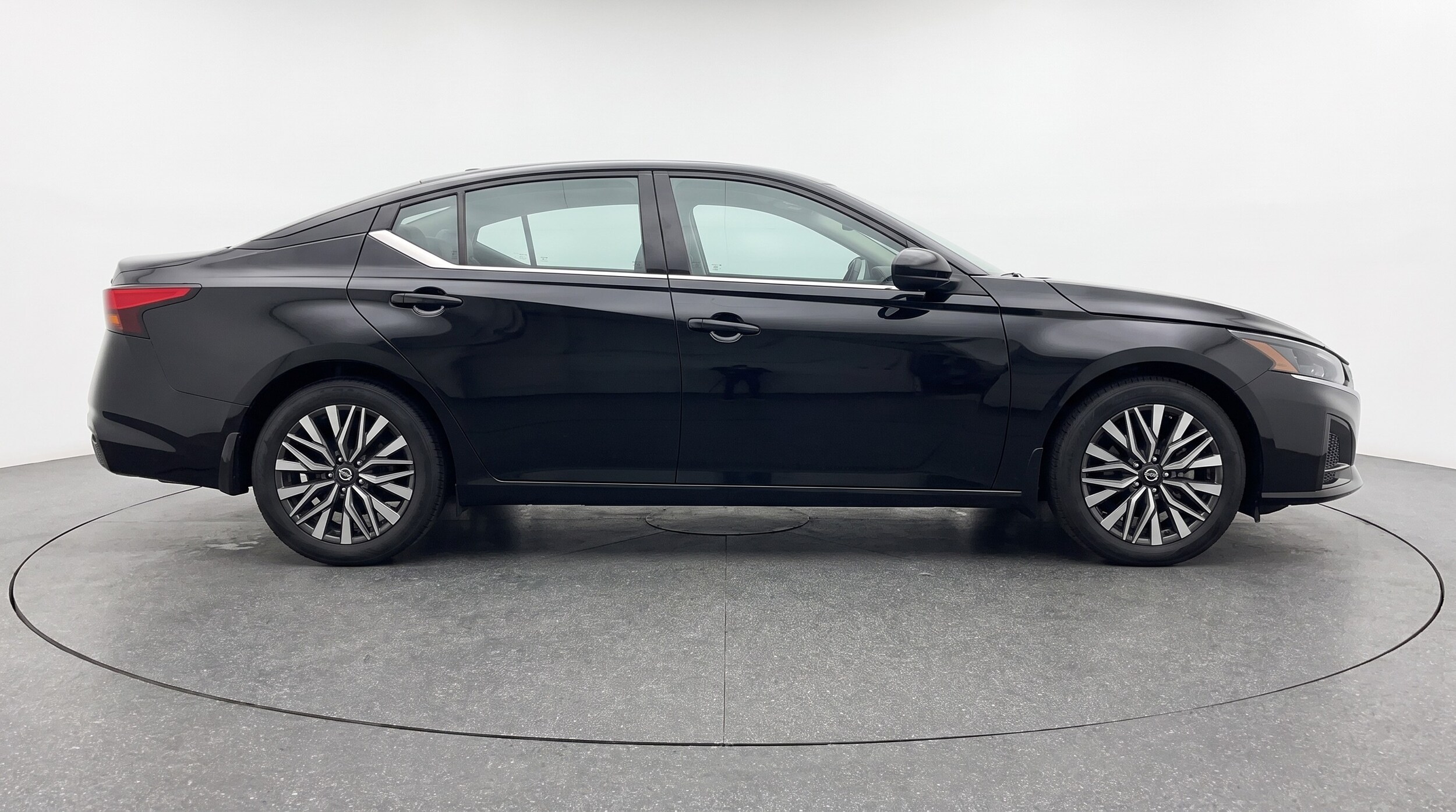Thumbnail: 2025 Nissan Altima - 8