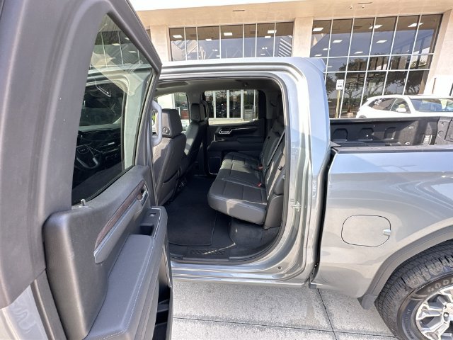2025 GMC Sierra 1500 SLT - Photo 28