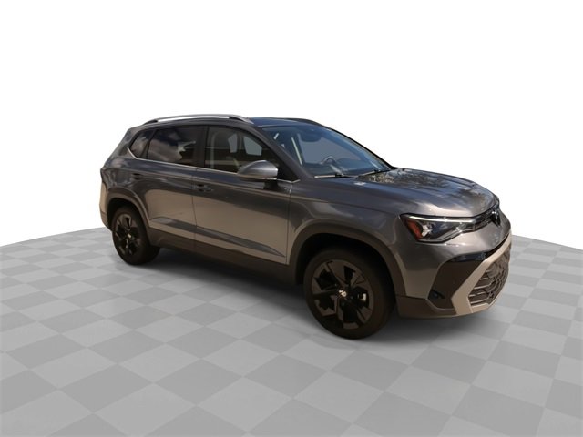 2025 Volkswagen Taos SE photo 2