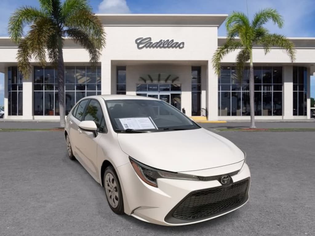 Used 2021 Toyota Corolla LE Sedan