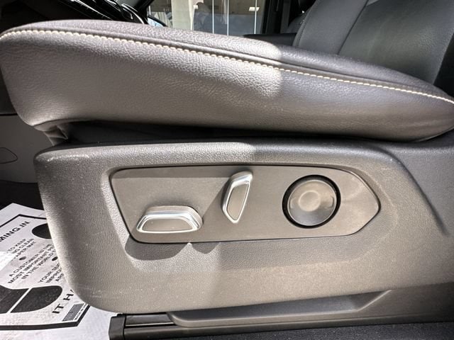 2023 Cadillac Escalade ESV Luxury - Photo 20