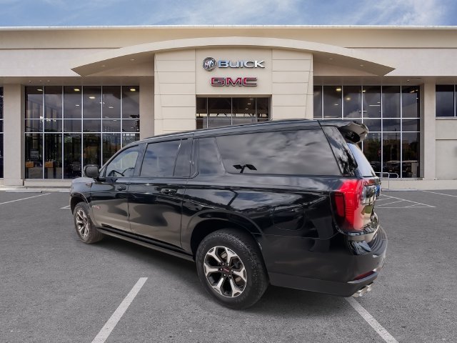 2025 GMC Yukon XL AT4 Ultimate - Photo 9