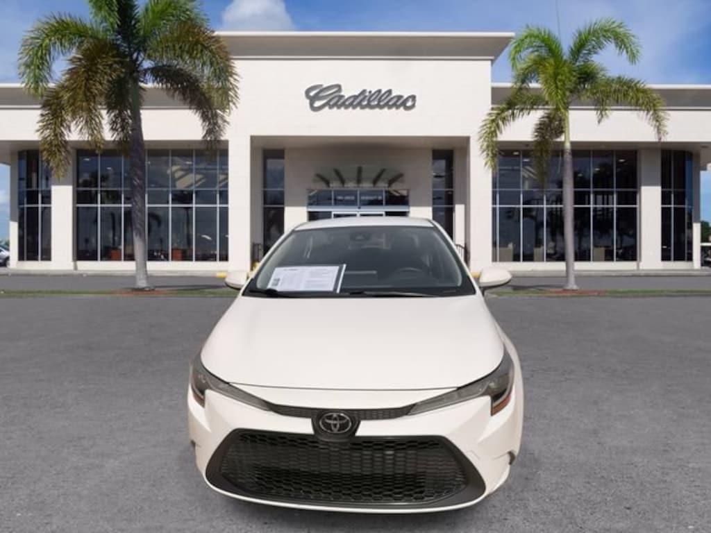 Used 2021 Toyota Corolla LE Sedan