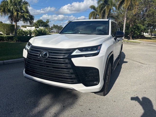 2025 Lexus LX photo 3