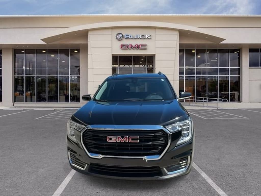 Used 2022 GMC Terrain SLE SUV