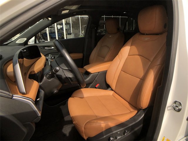 2024 Cadillac XT4 Premium Luxury photo 3