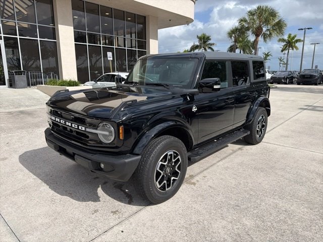 2023 Ford Bronco 4-Door Outer Banks