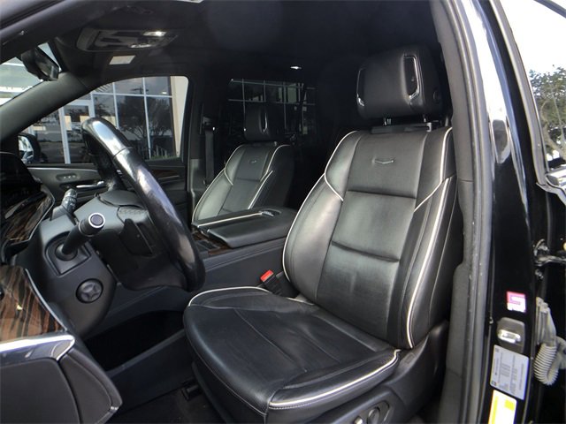 2022 Cadillac Escalade Premium Luxury photo 2