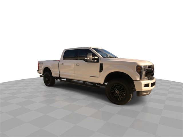 2019 Ford F-250 Lariat photo 2