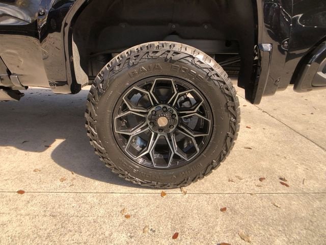 2025 GMC Sierra 1500 AT4 - Photo 18