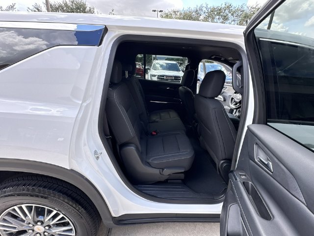 2024 Chevrolet Traverse LS - Photo 30