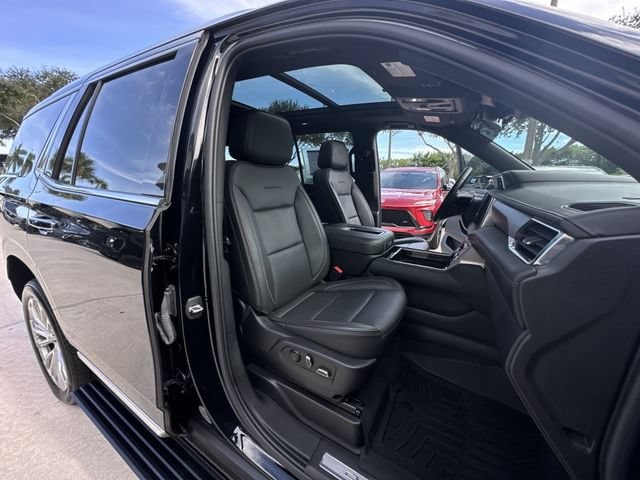 2023 GMC Yukon Denali - Photo 33