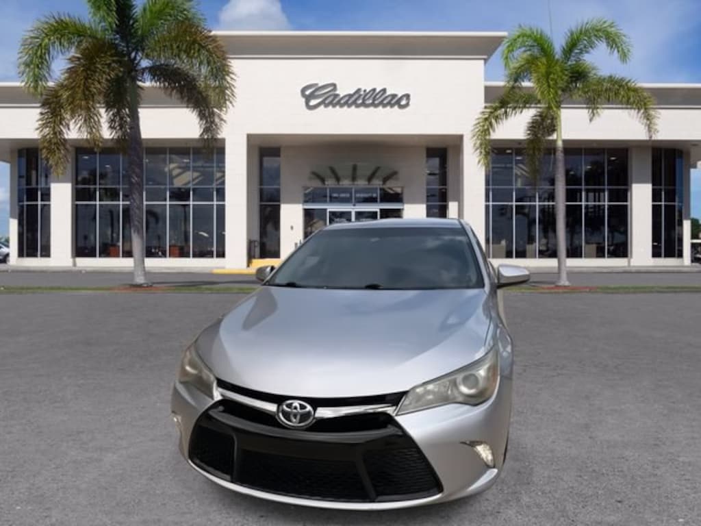 Used 2016 Toyota Camry XSE Sedan