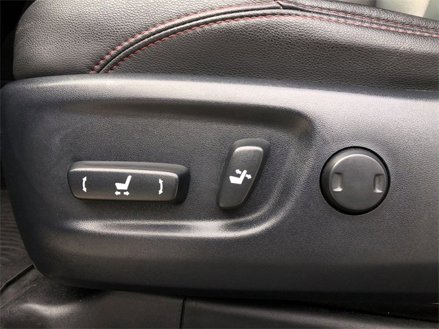 2020 Toyota 4Runner TRD Premium photo 3