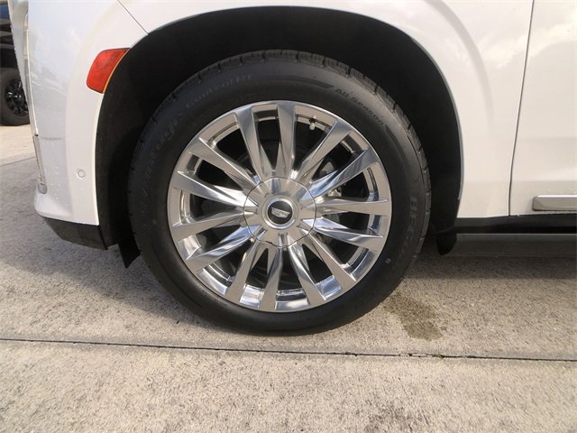 2022 Cadillac Escalade Premium Luxury photo 2