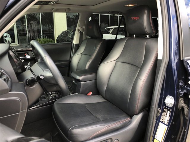 2020 Toyota 4Runner TRD Premium photo 2