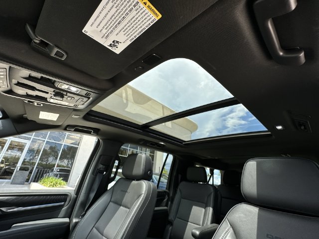 2023 GMC Yukon XL Denali - Photo 30