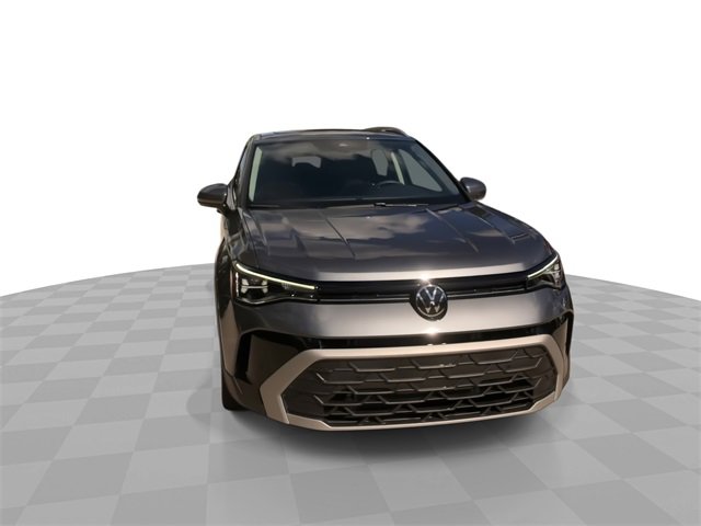 2025 Volkswagen Taos SE photo 4