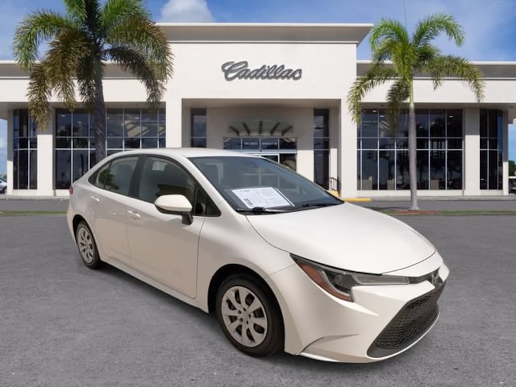 Used 2021 Toyota Corolla LE Sedan