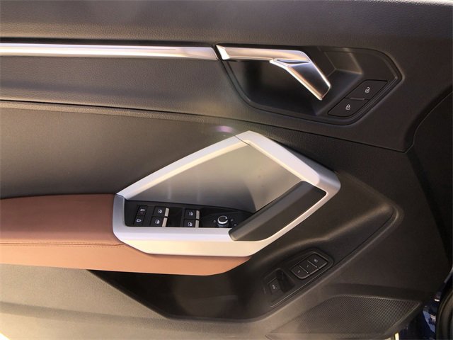 2023 Audi Q3 Premium Plus 45 TFSI S line photo 4