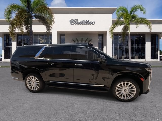 2023 Cadillac Escalade ESV Luxury - Photo 17