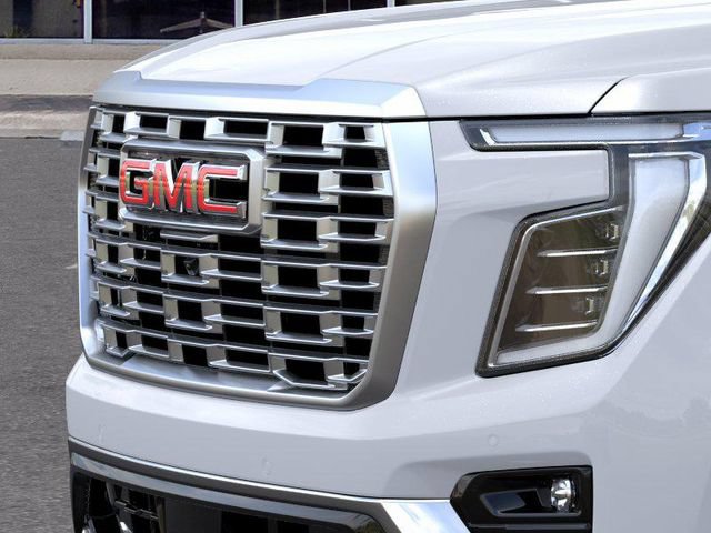 2026 GMC Yukon Denali - Photo 13