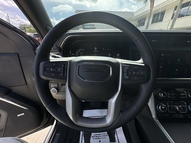 2023 GMC Yukon Denali - Photo 21