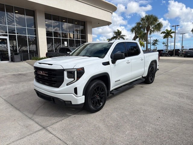 2023 GMC Sierra Elevation's photo