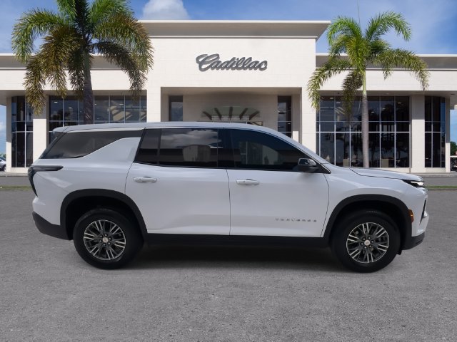 2024 Chevrolet Traverse LS - Photo 16