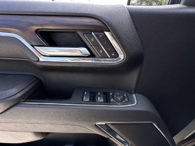 2025 GMC Sierra 1500 SLT - Photo 20