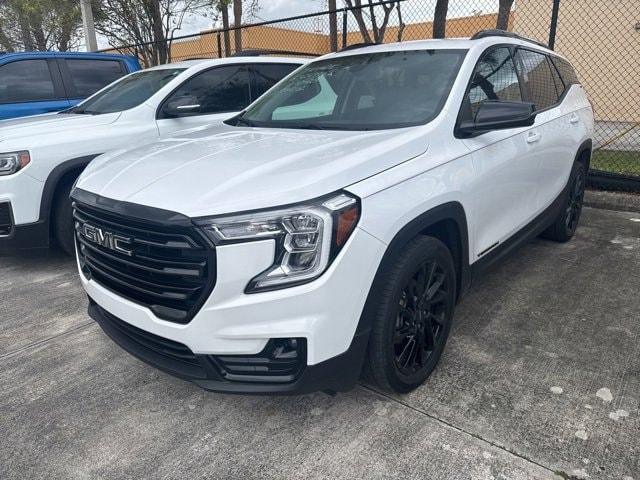 2023 GMC Terrain SLT's photo