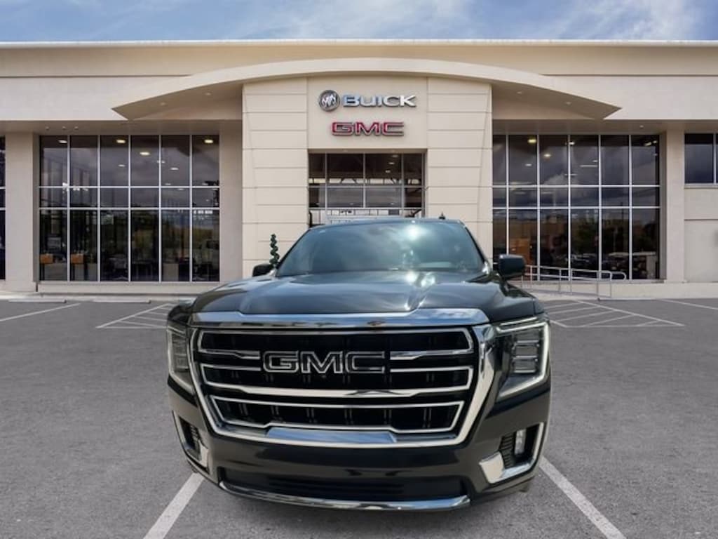 Used 2023 GMC Yukon SLT SUV