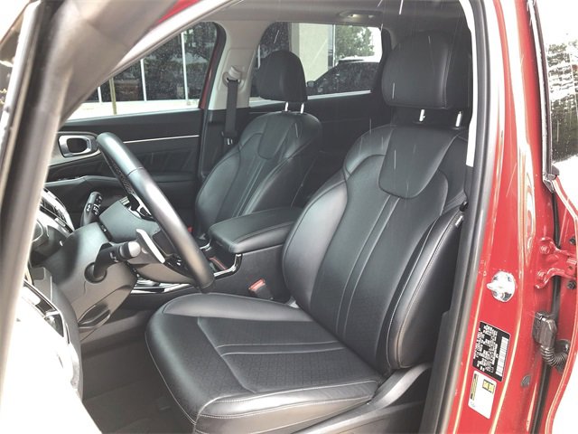 2022 Kia Sorento Plug-In Hybrid SX photo 3